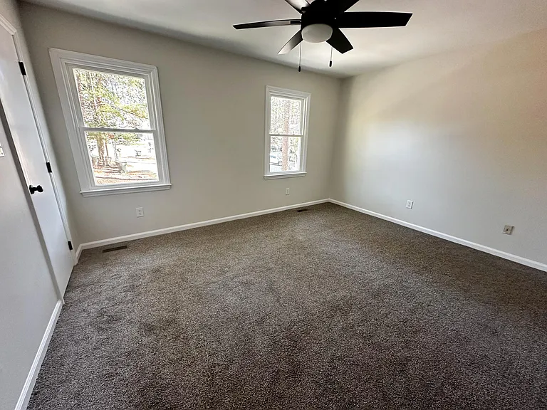 102 Stowe Pl #B — Photo 8
