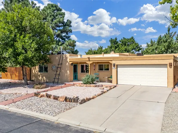 6627 Shpaati Ln, Cochiti Lake, NM 87083