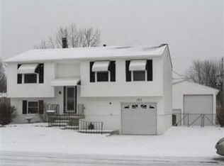 107 S Old Mill Rd, Englewood, OH 45322