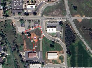 7510 Lockheed Dr, Redding, CA 96002