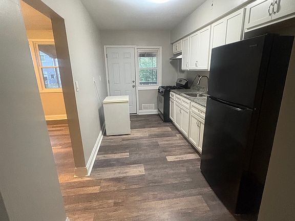 5th image of 52 Benkert Ave