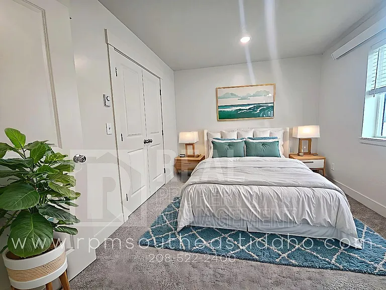 647 S 3 W — Photo 3