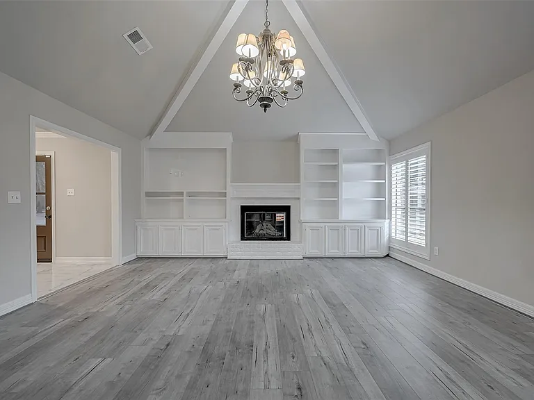 919 Mockingbird Way — Photo 6