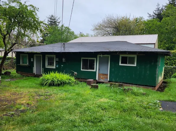 63944 Dallaire Dr, Coos Bay, OR 97420