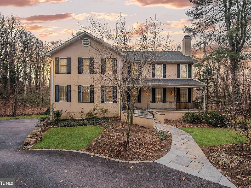 1st image of 930 Academy Ln