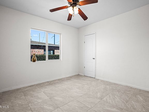 4th image of 4030 Idalia Ave #3