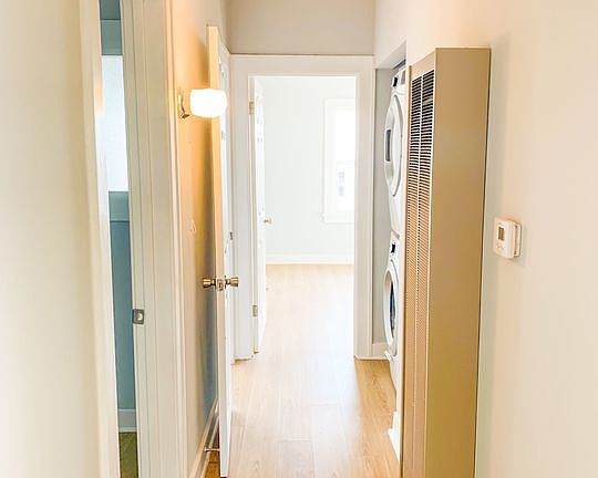 4th image of 1442 S Bronson Ave