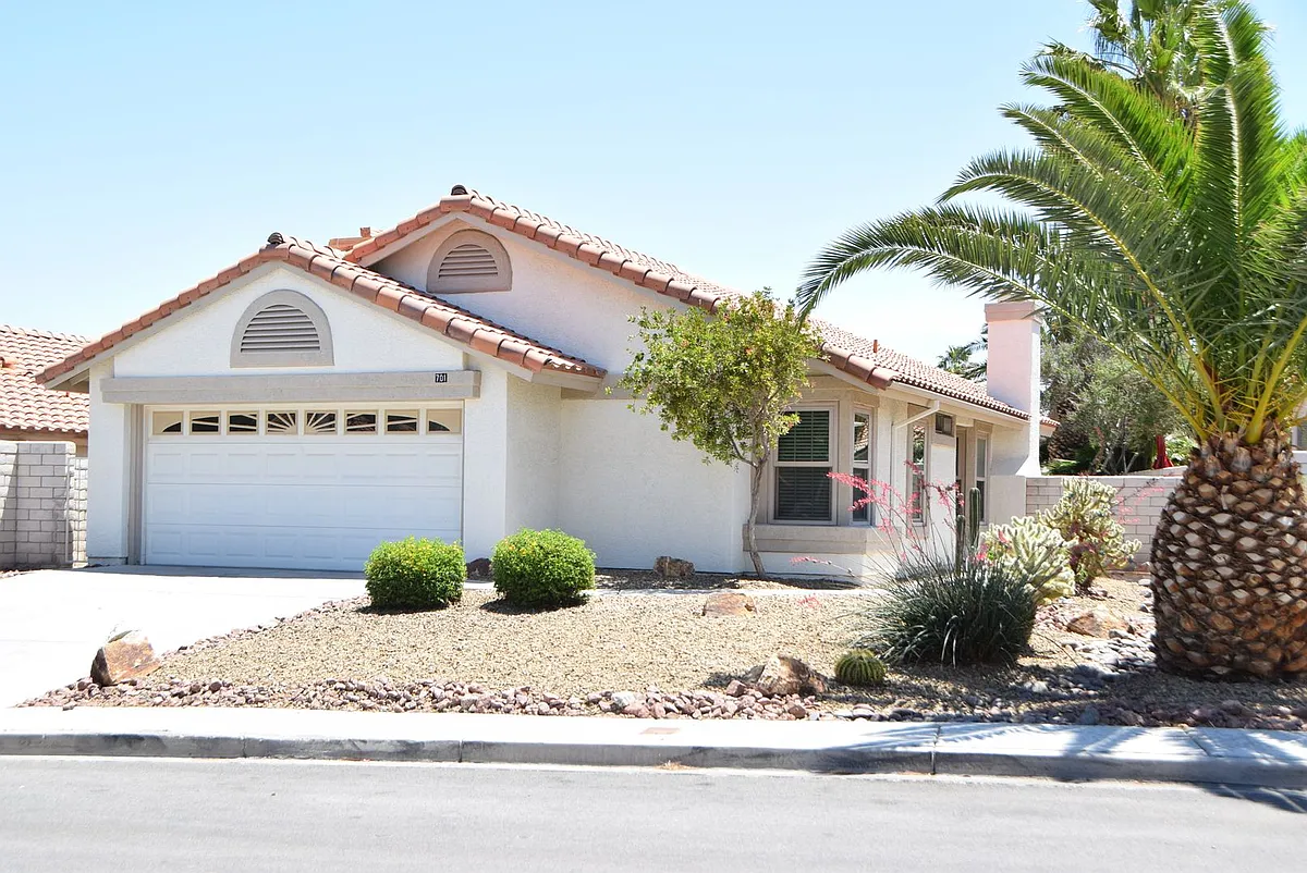 Building Photo - 701 Inglenook Dr