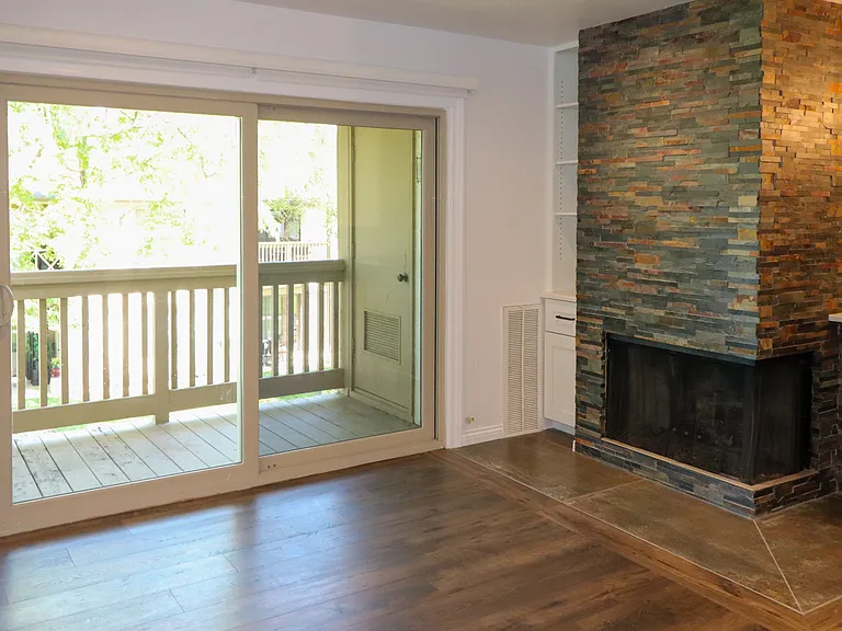 826 Thornton Ct #2 — Photo 3