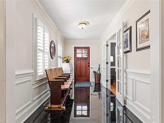 4th image of 415 Carolina Cir