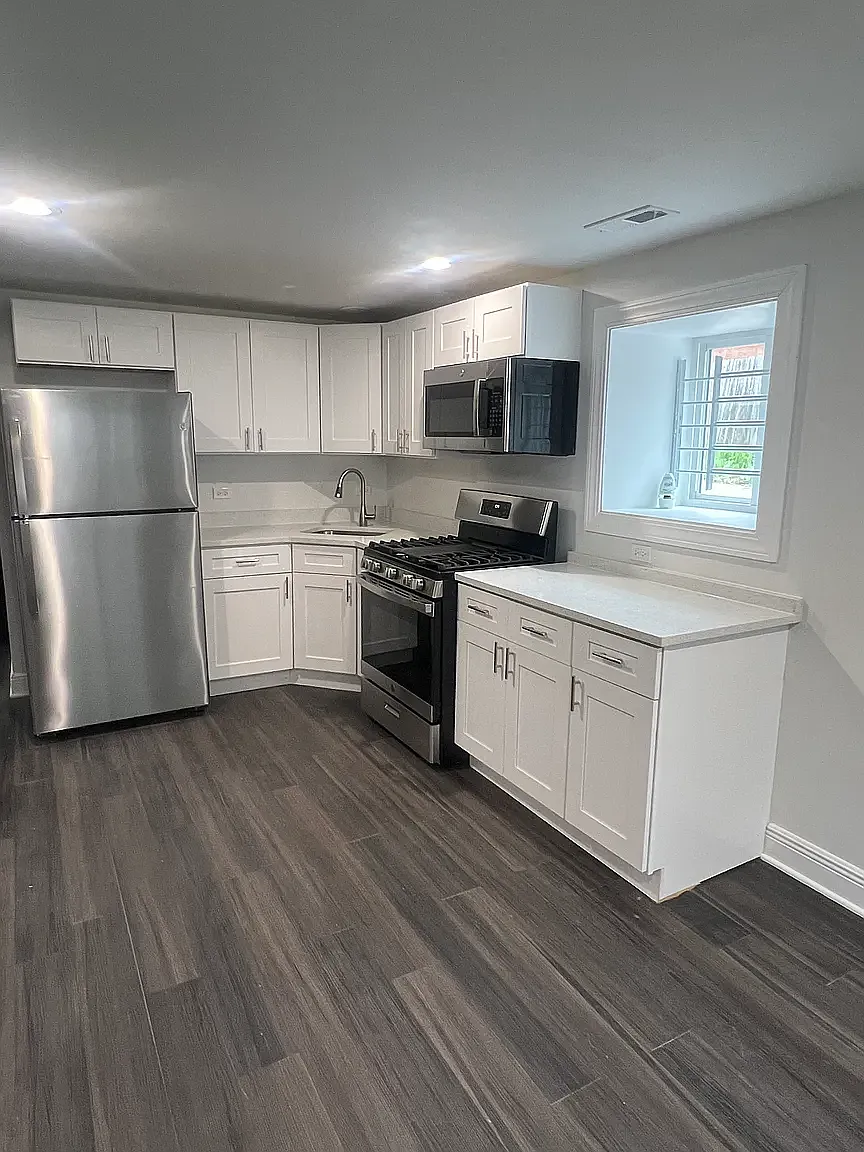 2 bed, 650 sqft, $1,600 — Photo 1