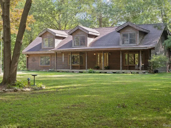 21435 Merriman Rd, New Boston, MI 48164
