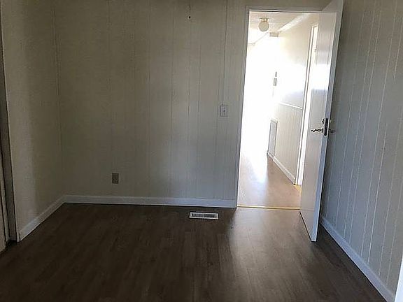 5th image of 72 Commonwealth Dr