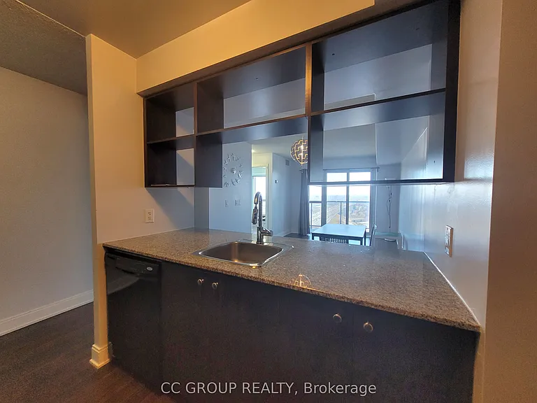 125 Village Green Sq #3405 — Photo 8