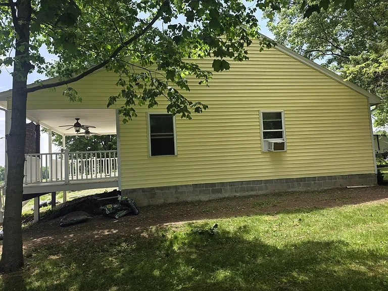 1491 Middle Rd — Photo 4