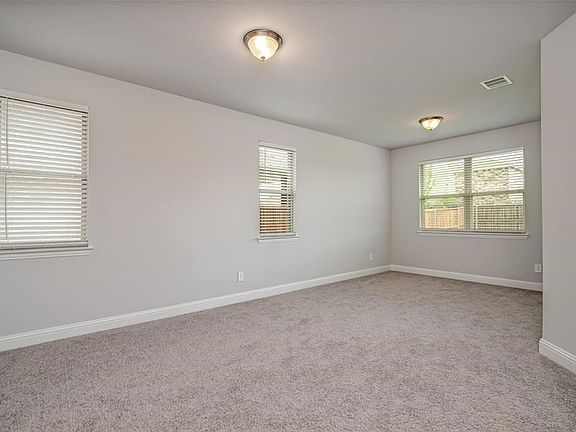 4th image of 1618 Cherington Ln