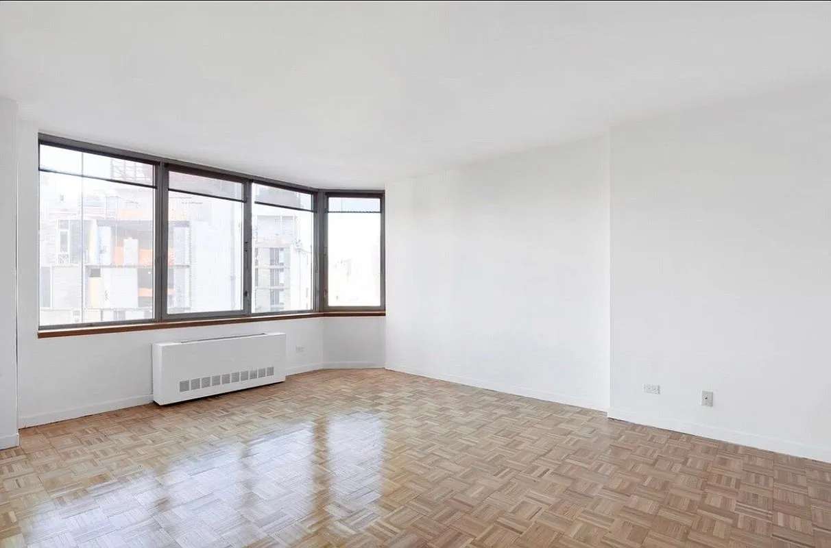 500 West 43rd Street — Photo 2