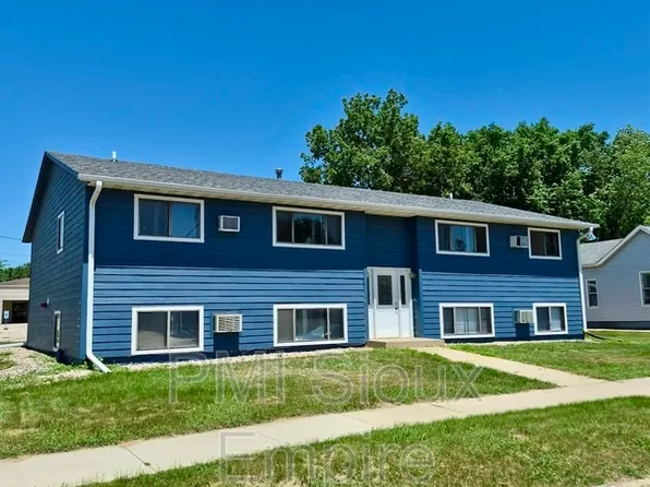 404 E 4th St APT 2, Canton, SD 57013