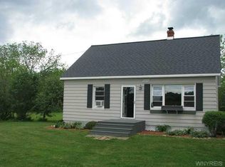 6042 Seufert Rd, Orchard Park, NY 14127