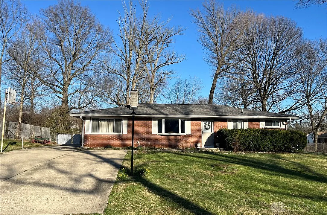 1692 Shady Ln photo 1