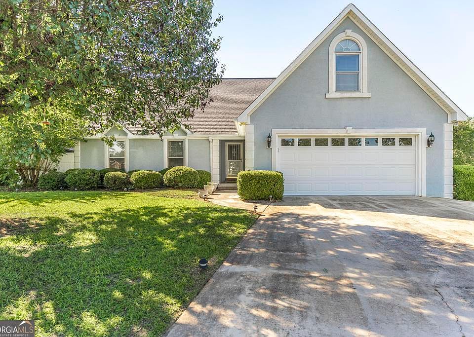 1st image of 255 Waterford Dr