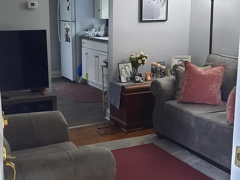 330 Cleveland St — Photo 3