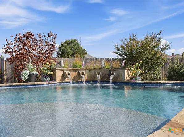 1635 Sun Bay Dr, New Braunfels, TX 78130