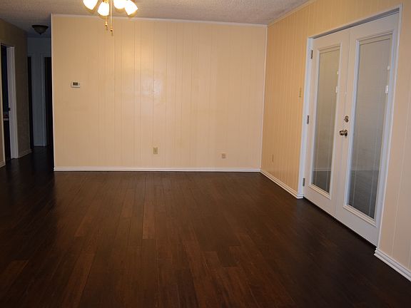 5th image of 525 NW Barbara Ln