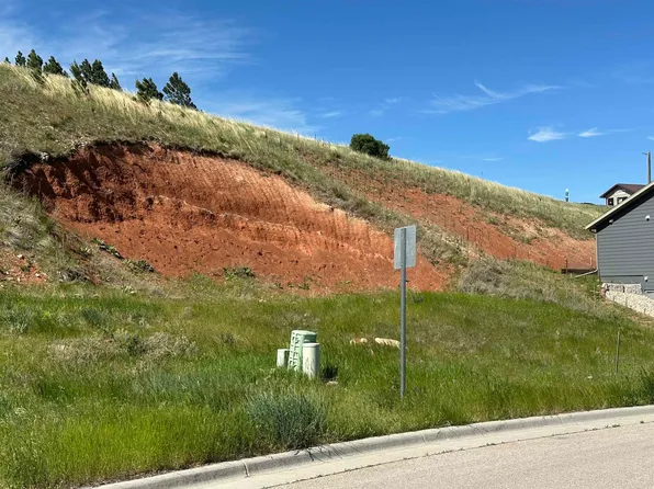 2635 Meadows Dr, Sturgis, SD 57785