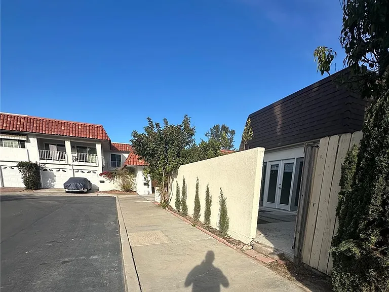 3 Rockrose Way — Photo 1