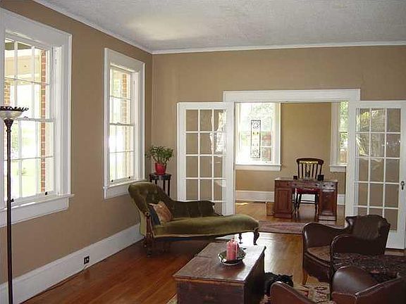 Living/front room