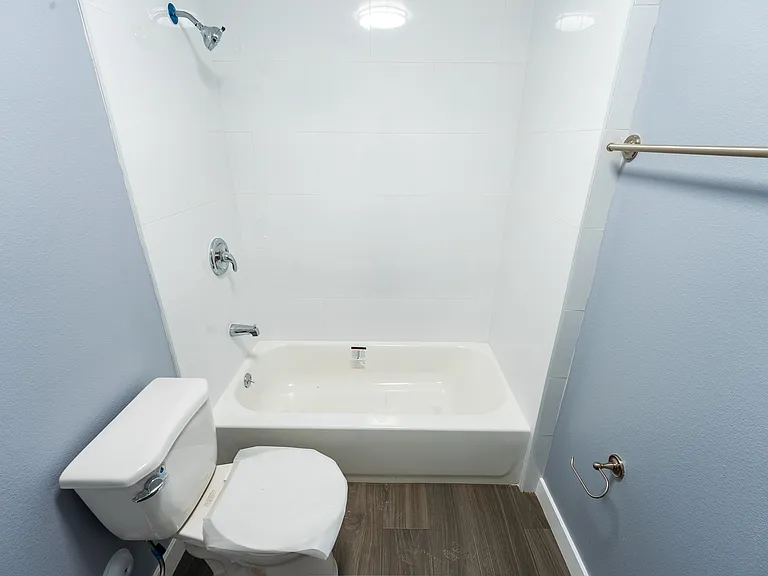 10374 Long Beach Blvd #1C — Photo 31