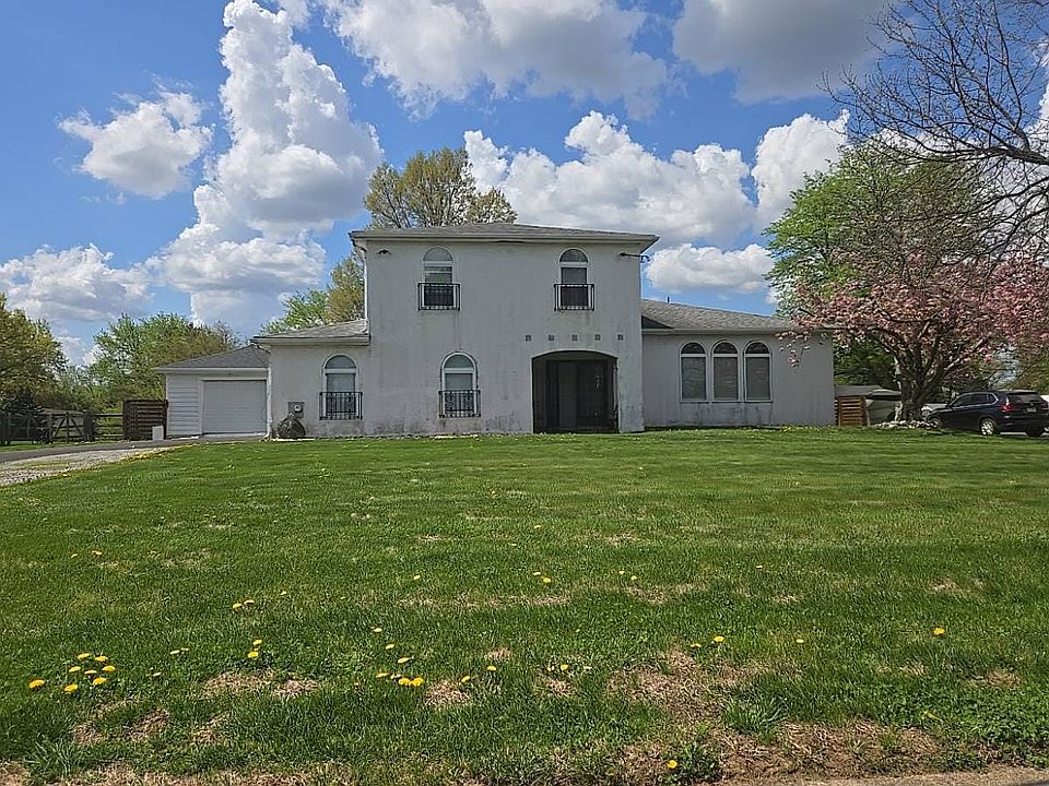 1st image of 44 Nancy Dr