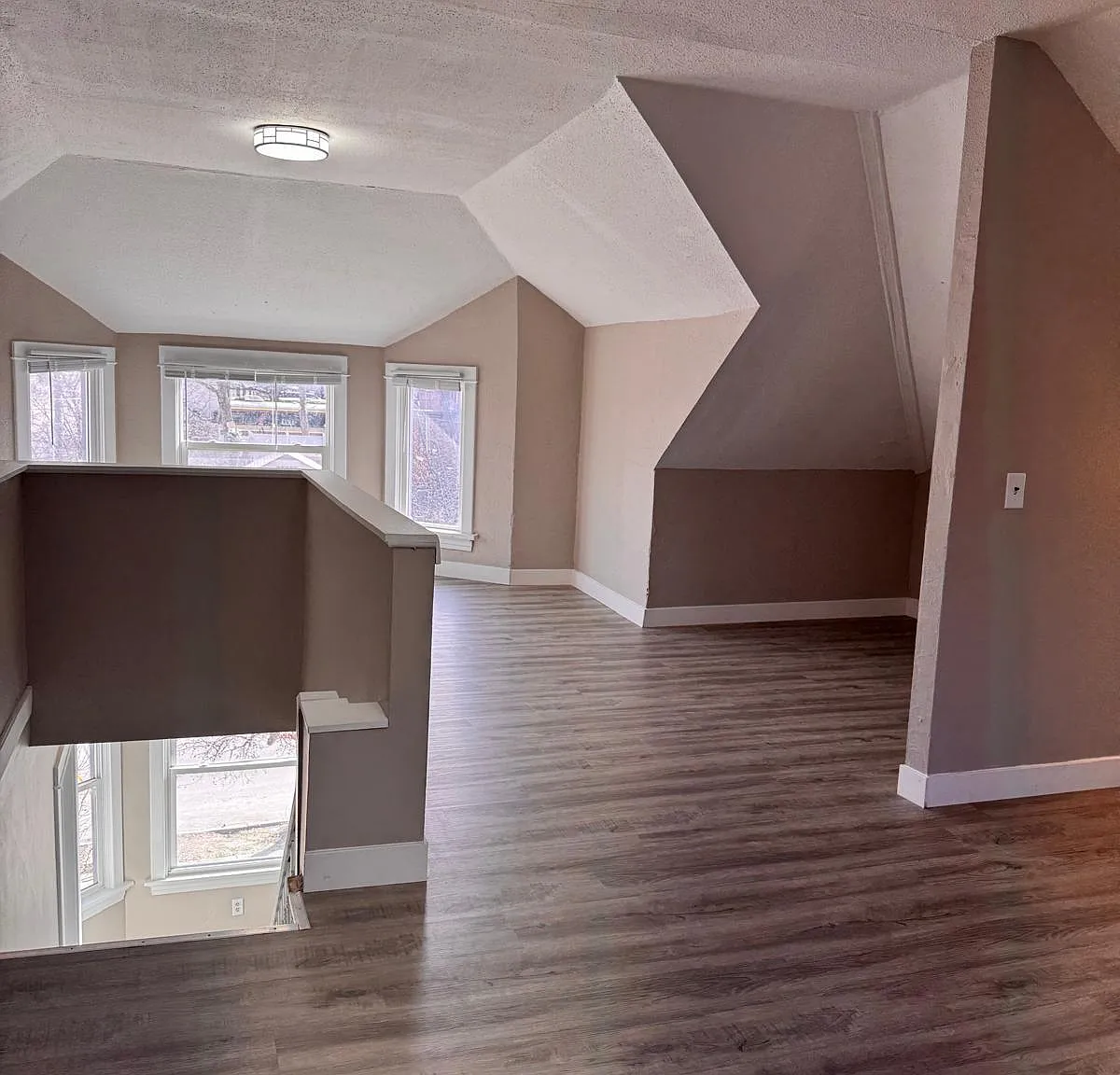 2212 F Street Omaha, NE 68107 - 2 — Photo 3