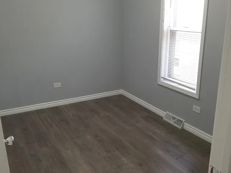 120 E 120th Pl — Photo 5