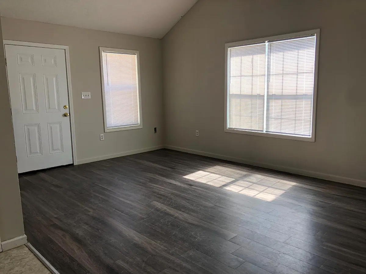 Unit Photo - 103 Elm Tree Ln