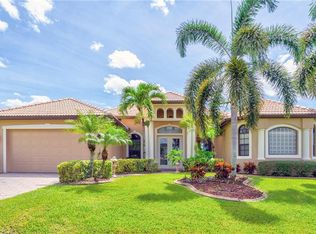2506 Miracle Pkwy, Cape Coral, FL 33991