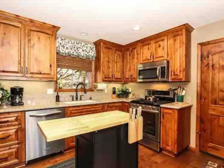 531 Sunderland Ct — Photo 6