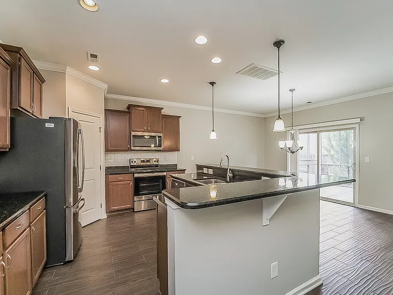 347 Pulaski Dr SW — Photo 8