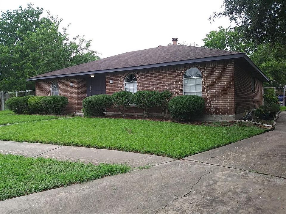 1st image of 1603 Thornbrook Dr