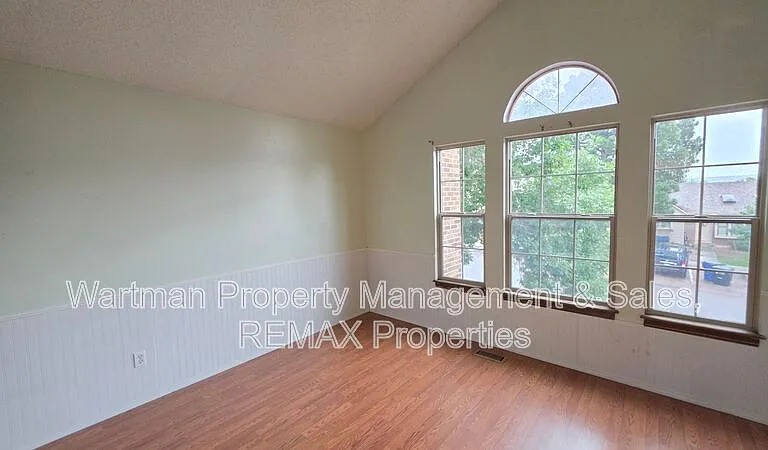 6818 Ravencrest Dr — Photo 12