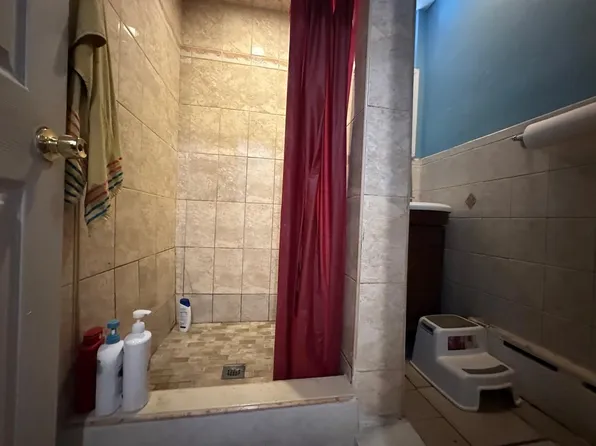 1014 Grand Avenue image 15 of 21