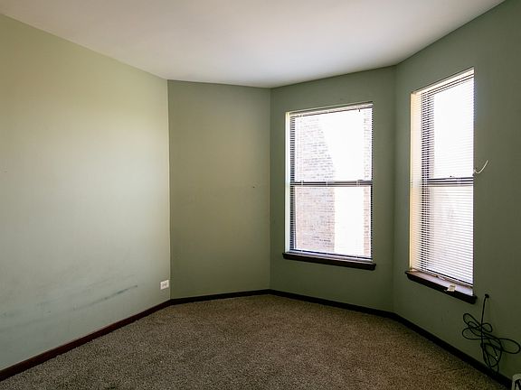 5th image of 5856 S King Dr APT 3