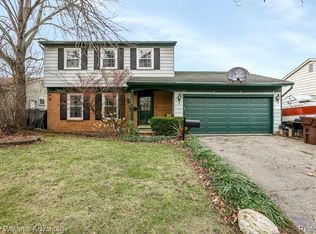 1709 Sheffield Dr, Ypsilanti, MI 48198