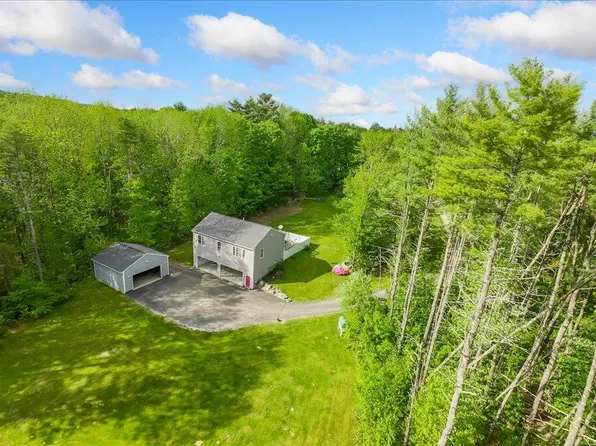 21 Frye Road, Raymond, ME 04071