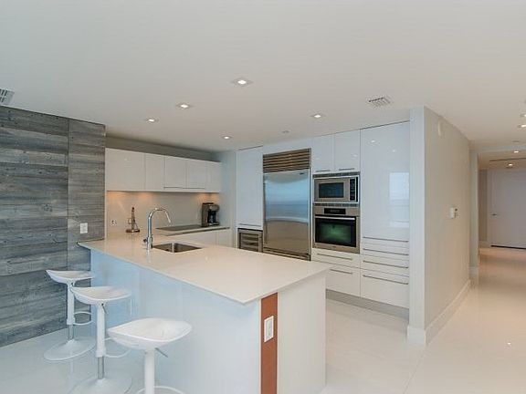 4th image of 17001 Collins Ave APT 2705