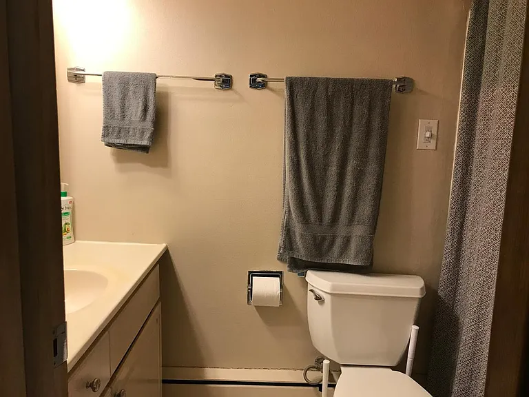 5243 22nd Ave NE #1 — Photo 8