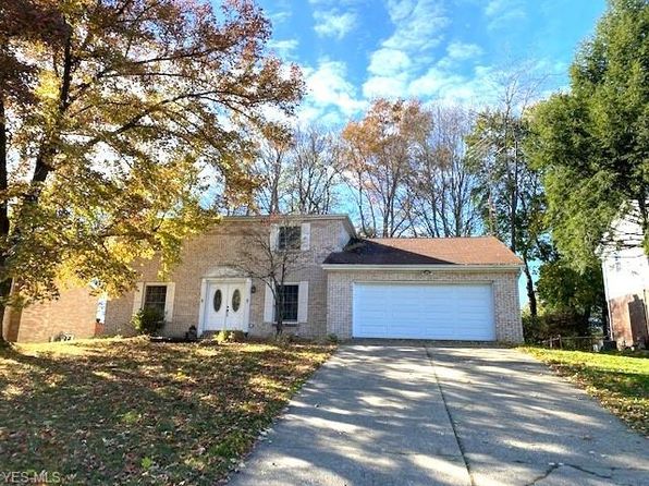 homes for sale in monticello north canton ohio