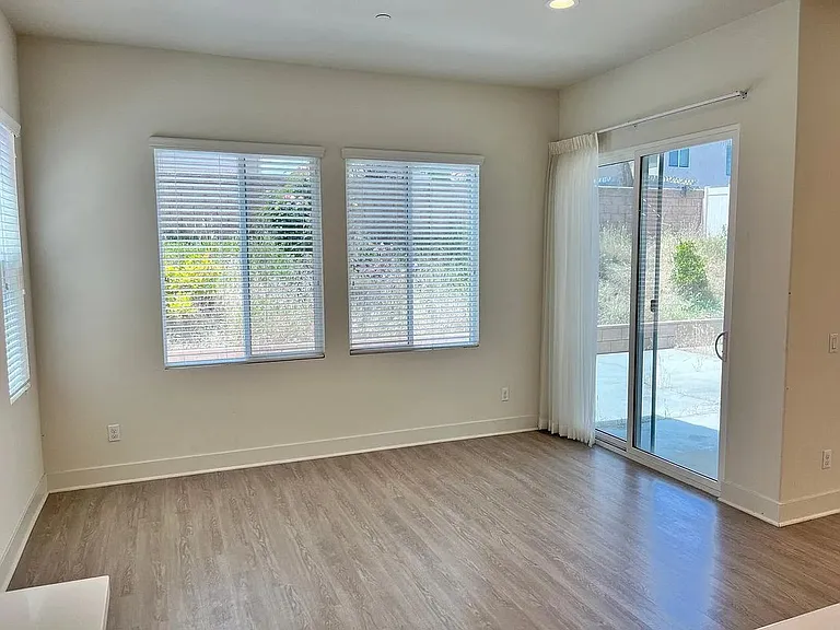 15882 Kingston Rd — Photo 11