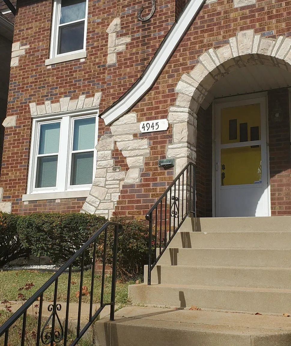 4945 Devonshire Ave — Photo 1